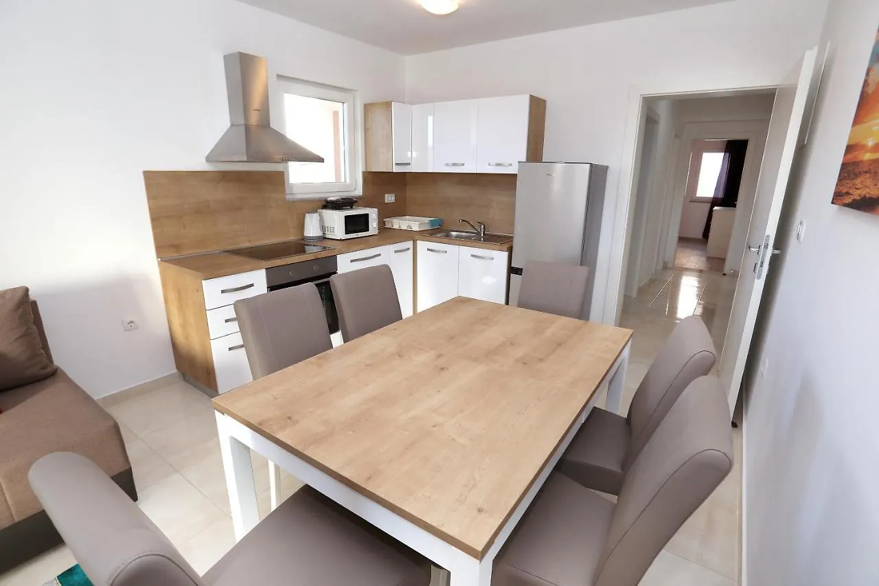 Villa Stella Trogir 0*,  Croatia