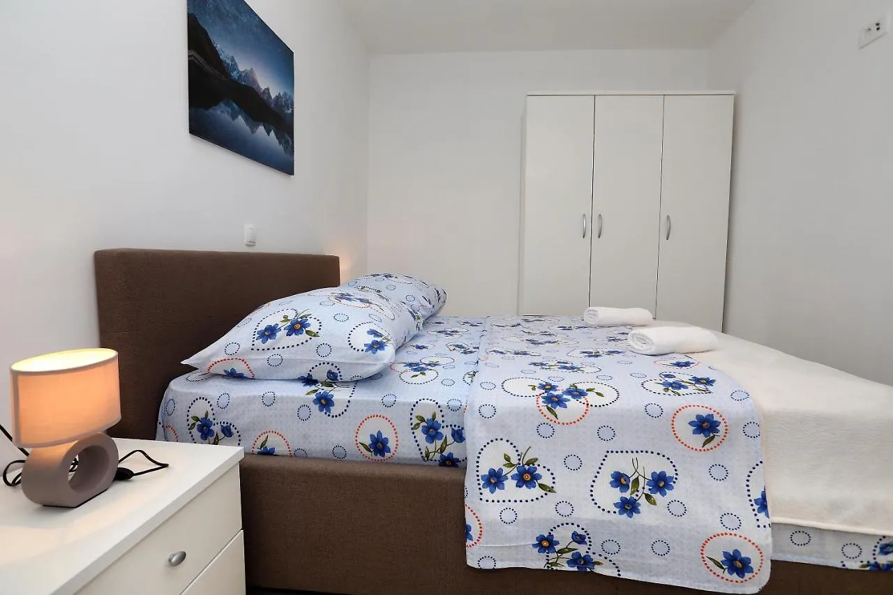 Villa Stella Trogir 0*,